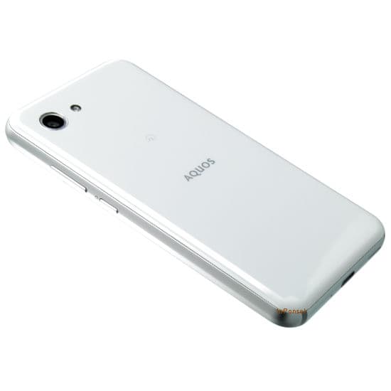 Sharp Aquos R Compact